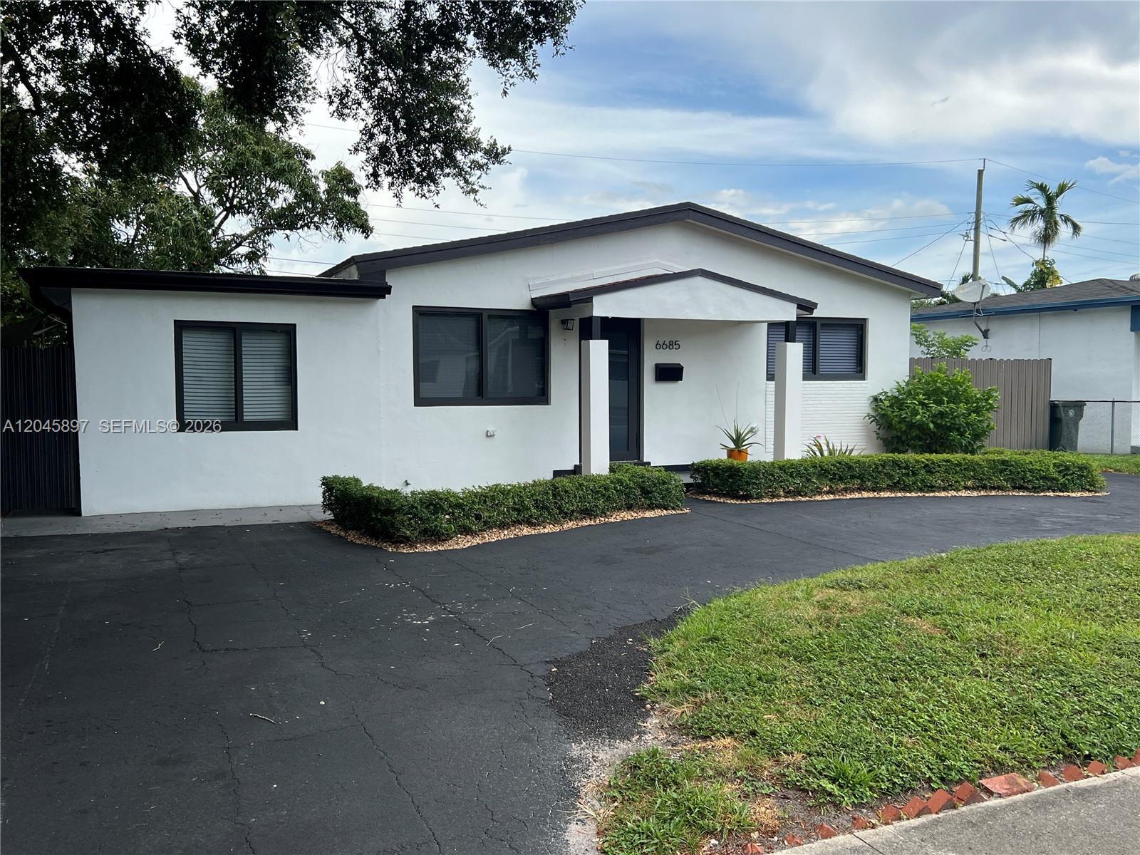 6685 NW 38th Ter, Virginia Gardens FL 33166 photo 2