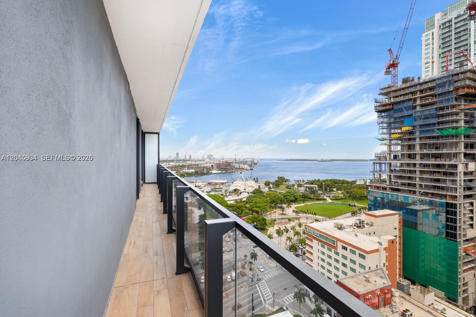 398 NE 5th St # 1518, Miami FL 33132 photo 2