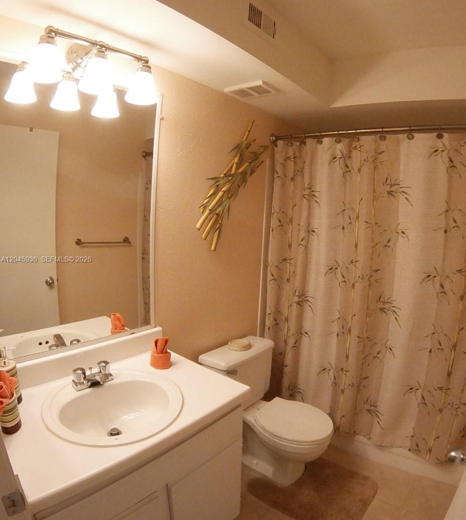 2361 NW 33rd St # 604, Oakland Park FL 33309 photo 5