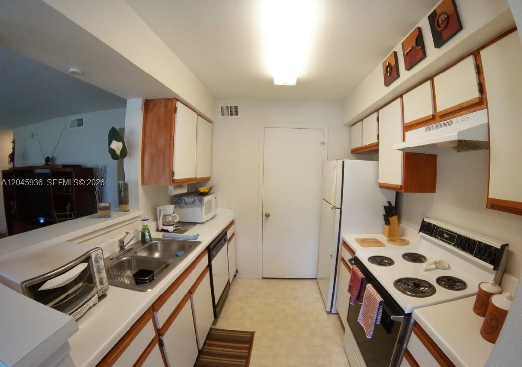 2361 NW 33rd St # 604, Oakland Park FL 33309 photo 4