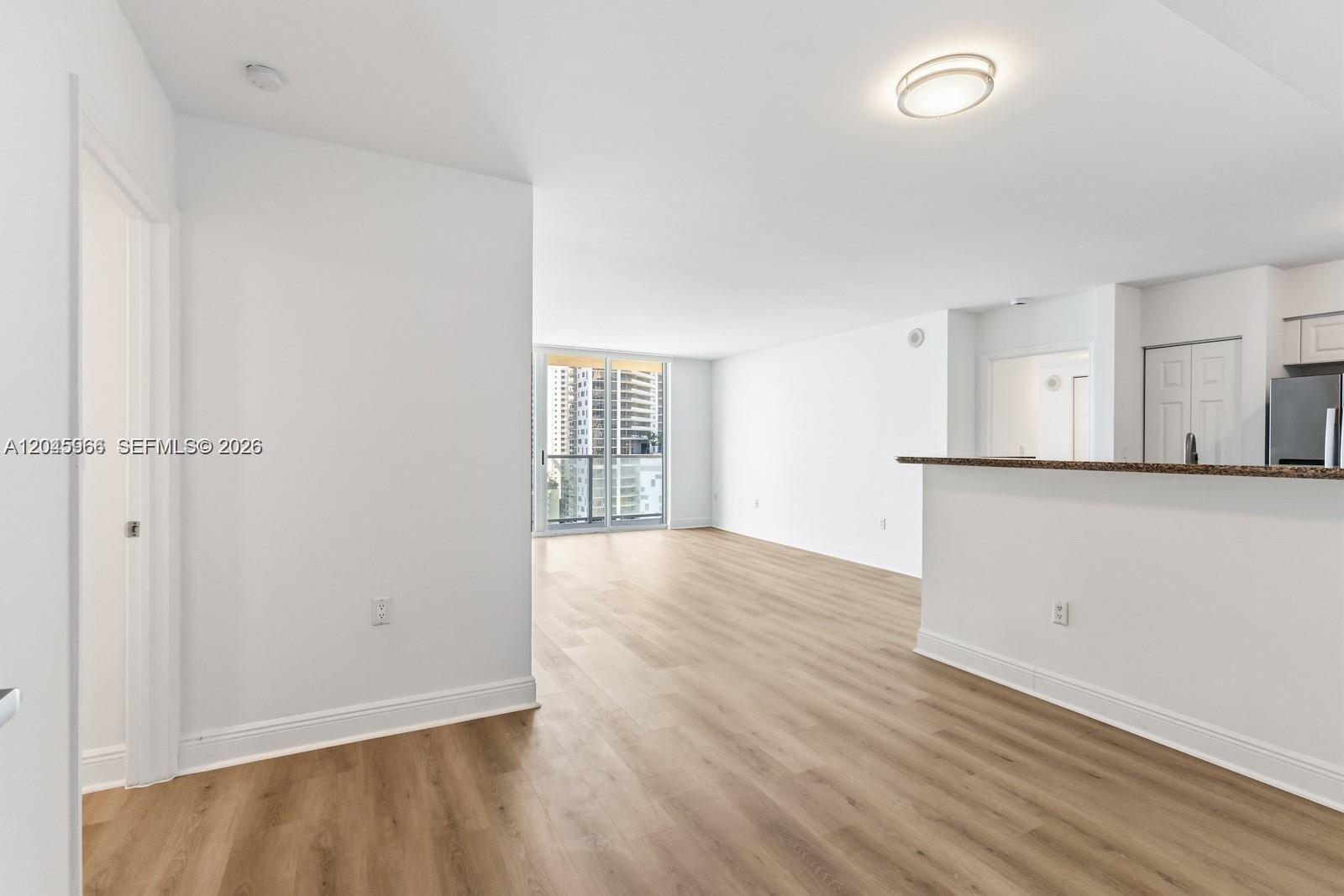 1155 Brickell Bay Dr # 1609, Miami FL 33131 photo 2