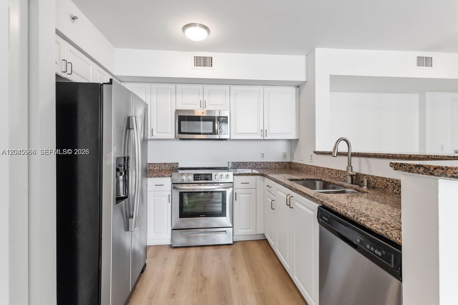 1155 Brickell Bay Dr # 1609, Miami FL 33131 photo 5