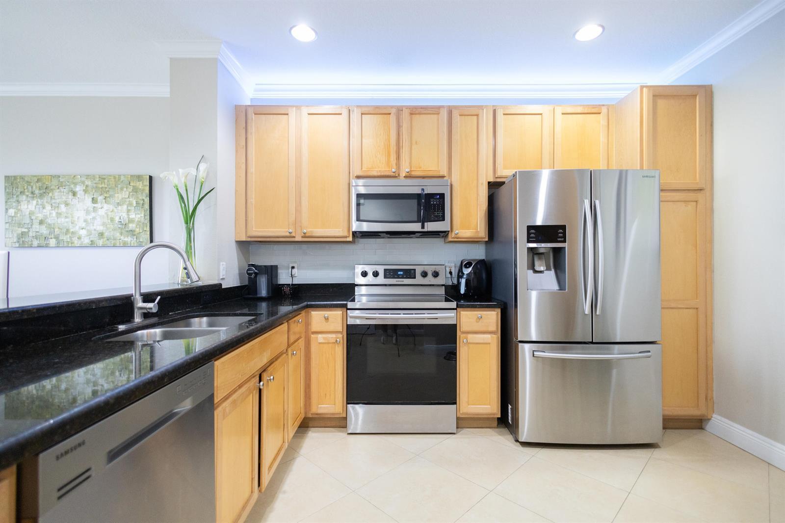 8115 Bellagio Lane, Boynton Beach FL 33472 photo 4