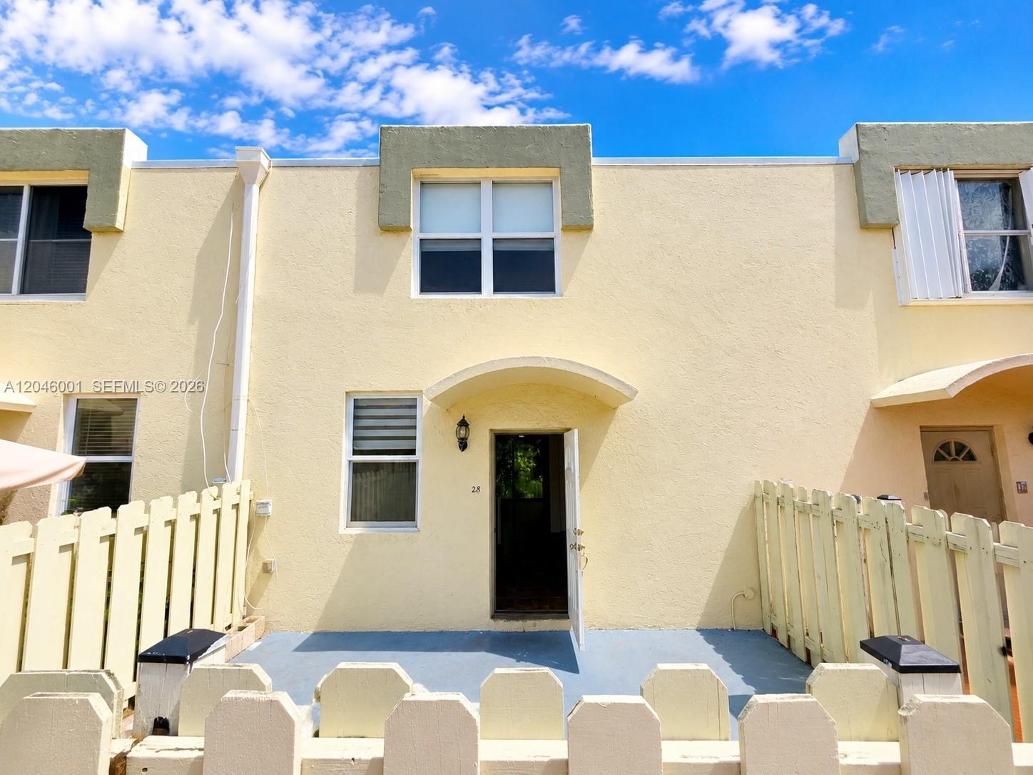 1655 NE 115th St # 28B, Miami FL 33181 photo 2
