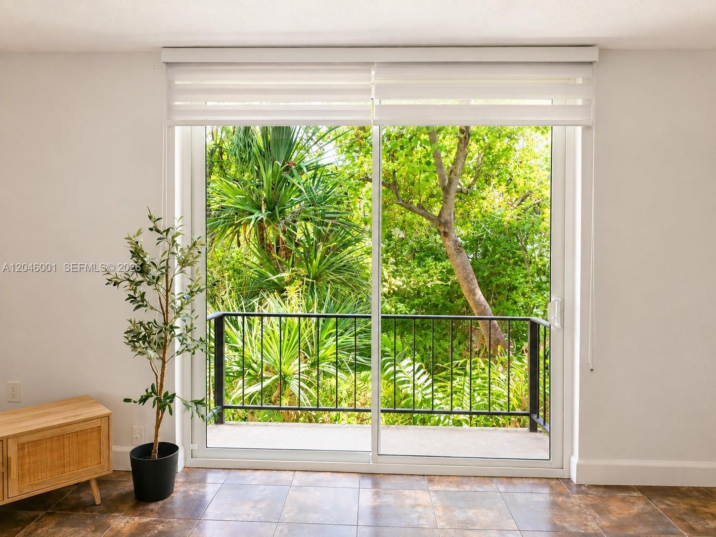 1655 NE 115th St # 28B, Miami FL 33181 photo 3