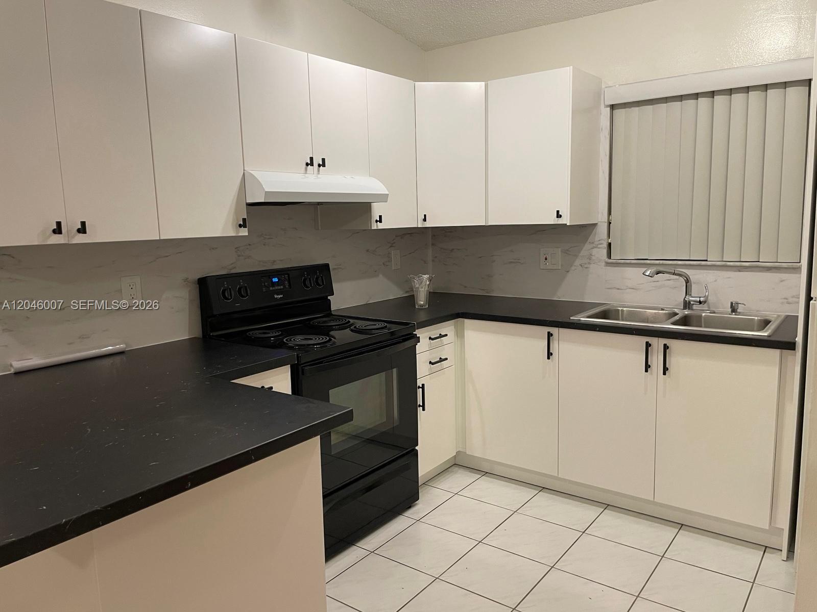 10101 W Okeechobee Rd # 5202, Hialeah Gardens FL 33016 photo 2