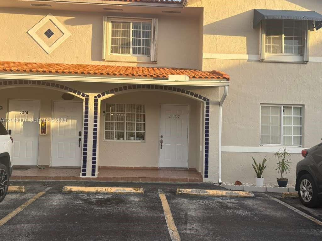 10101 W Okeechobee Rd # 5202, Hialeah Gardens FL 33016