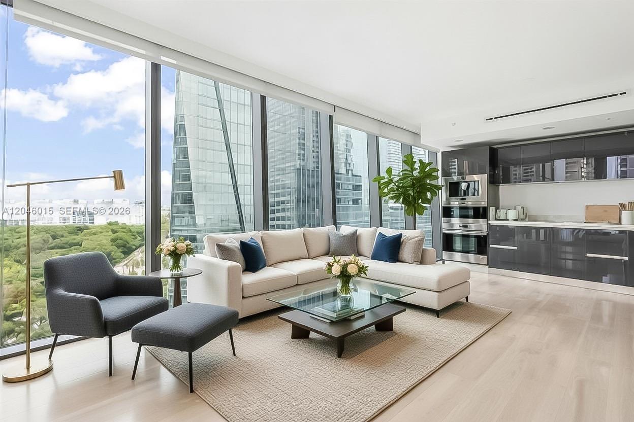 1451 Brickell Ave # 1404, Miami FL 33131 photo 3