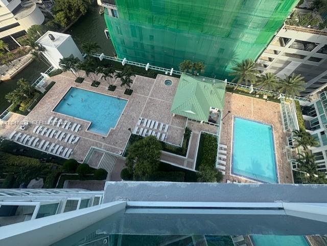 Miami, FL 33131 photo 2