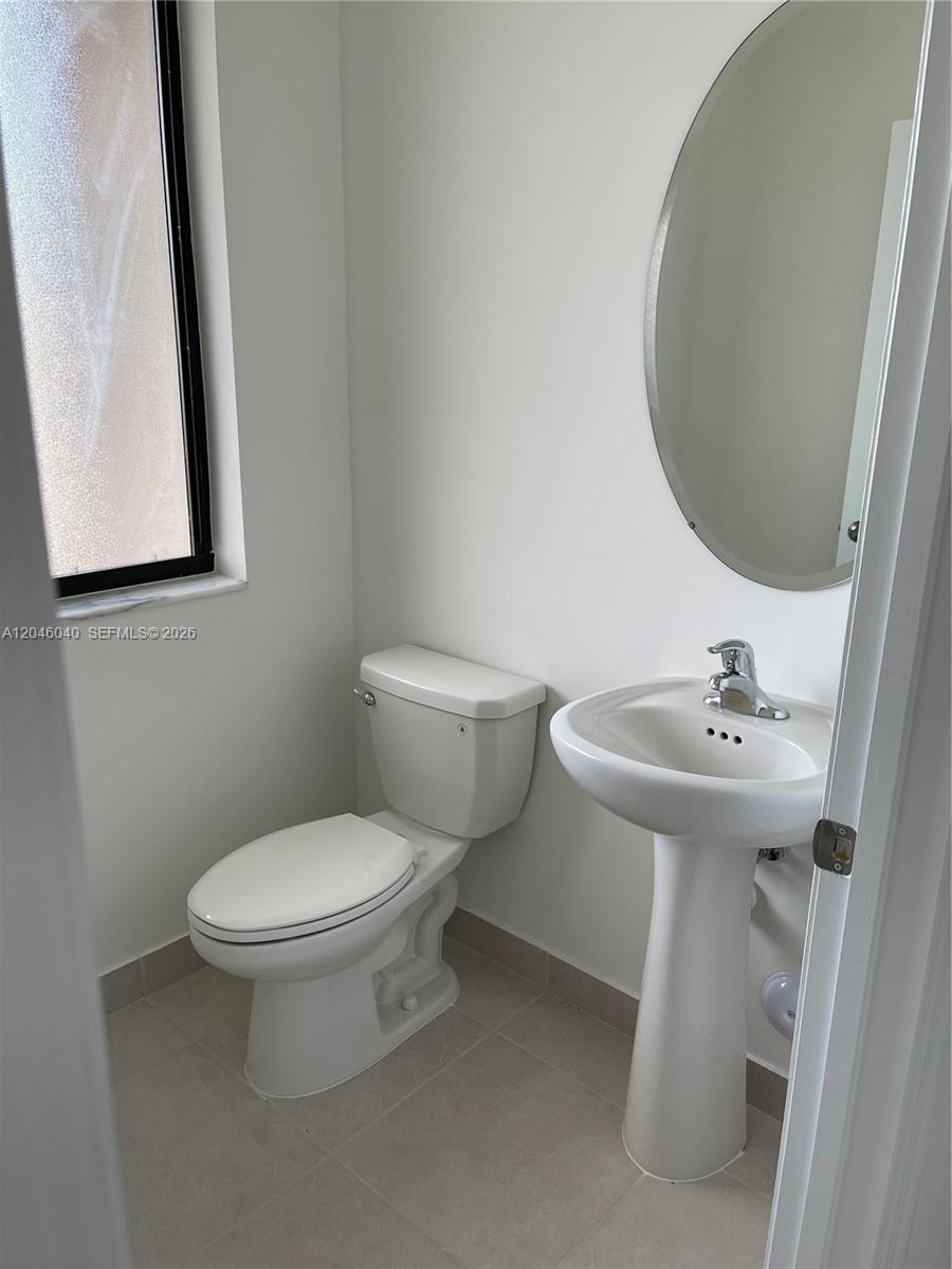 21447 NE 2nd Pl, Miami FL 33179 photo 3