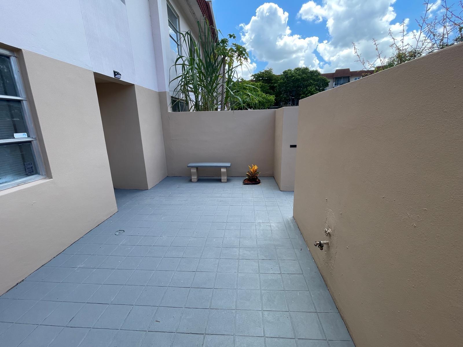 4140 Inverrary Drive # 15e, Lauderhill FL 33319 photo 4