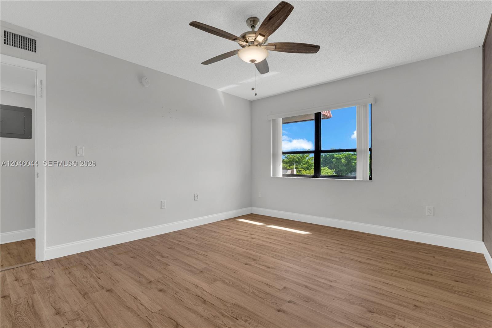 1121 SW 122nd Ave # 2, Miami FL 33184 photo 4