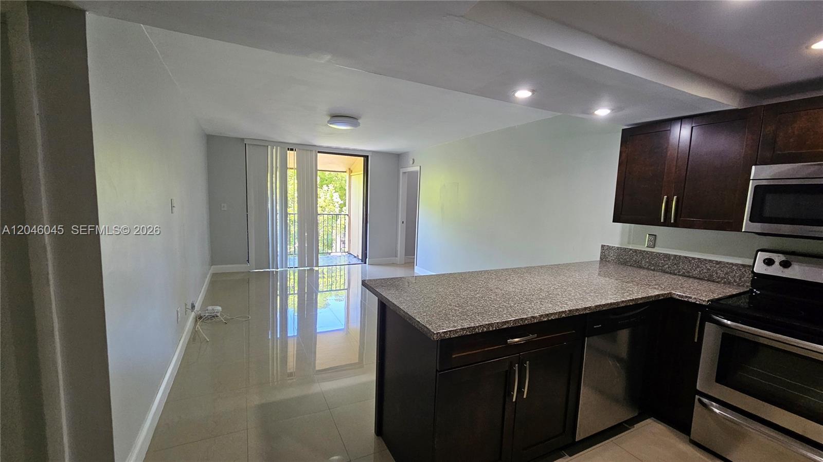 14311 N Kendall Dr # 407A, Miami FL 33186 photo 2