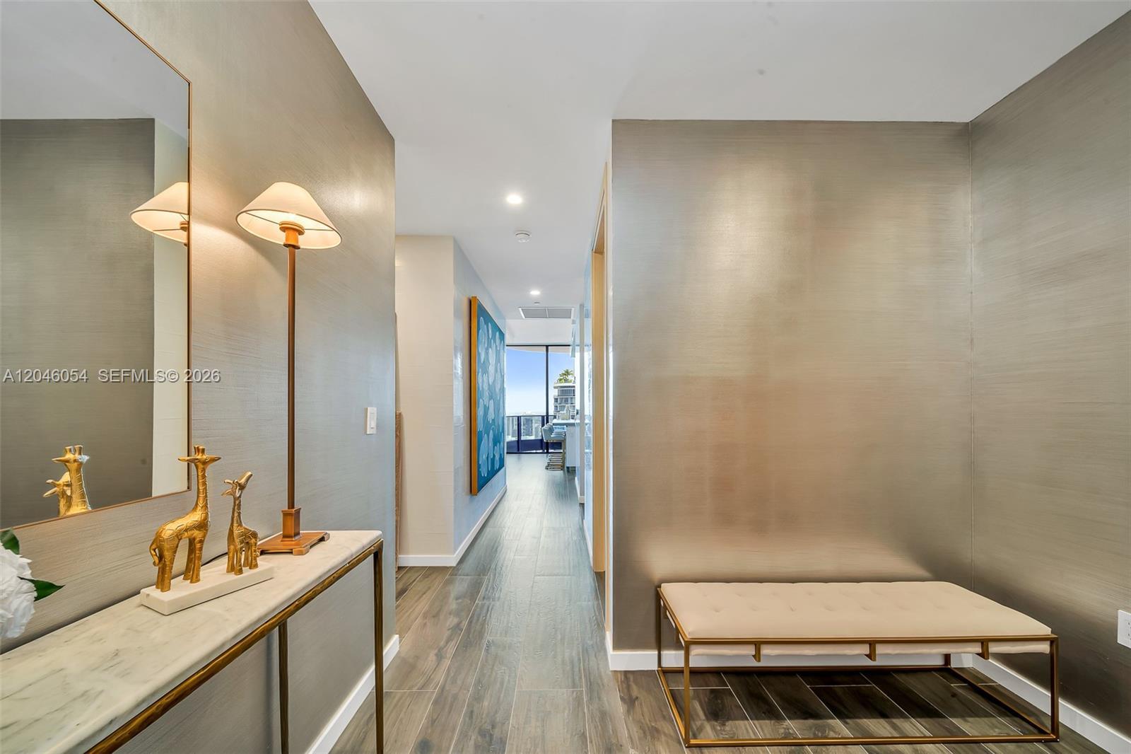 1000 Brickell Plz, Miami FL 33131 photo 4