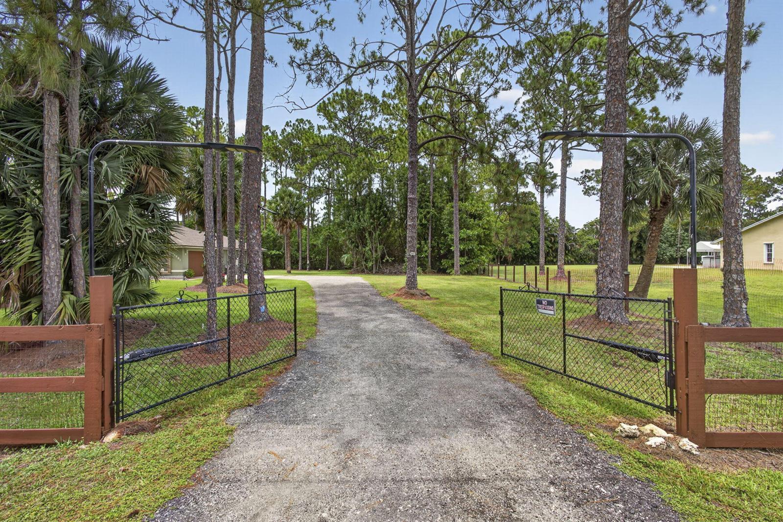 14881 68th Street N, Loxahatchee FL 33470 photo 2