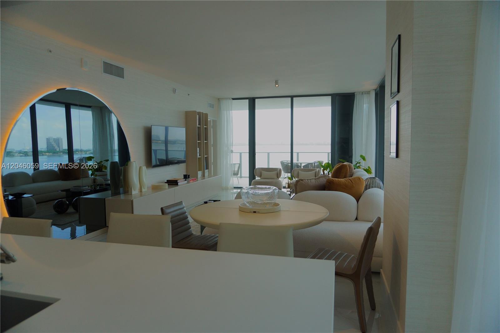 725 NE 24 St # 401, Miami FL 33137 photo 2