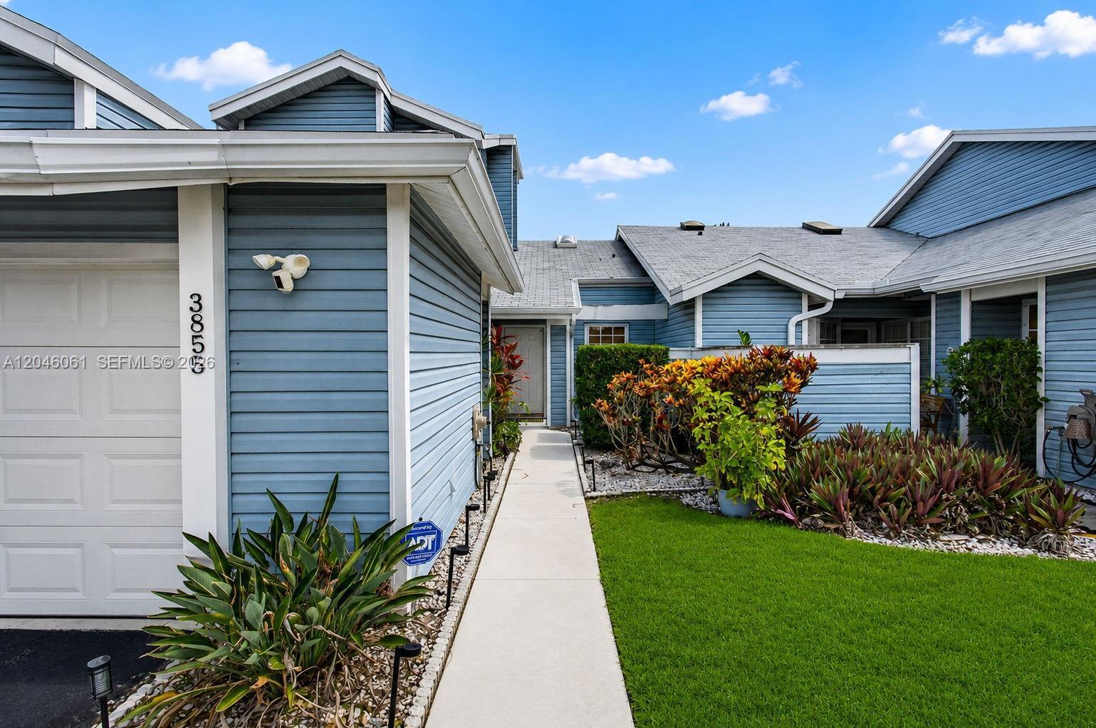 3855 Island Club Cir, Lake Worth FL 33462 photo 2