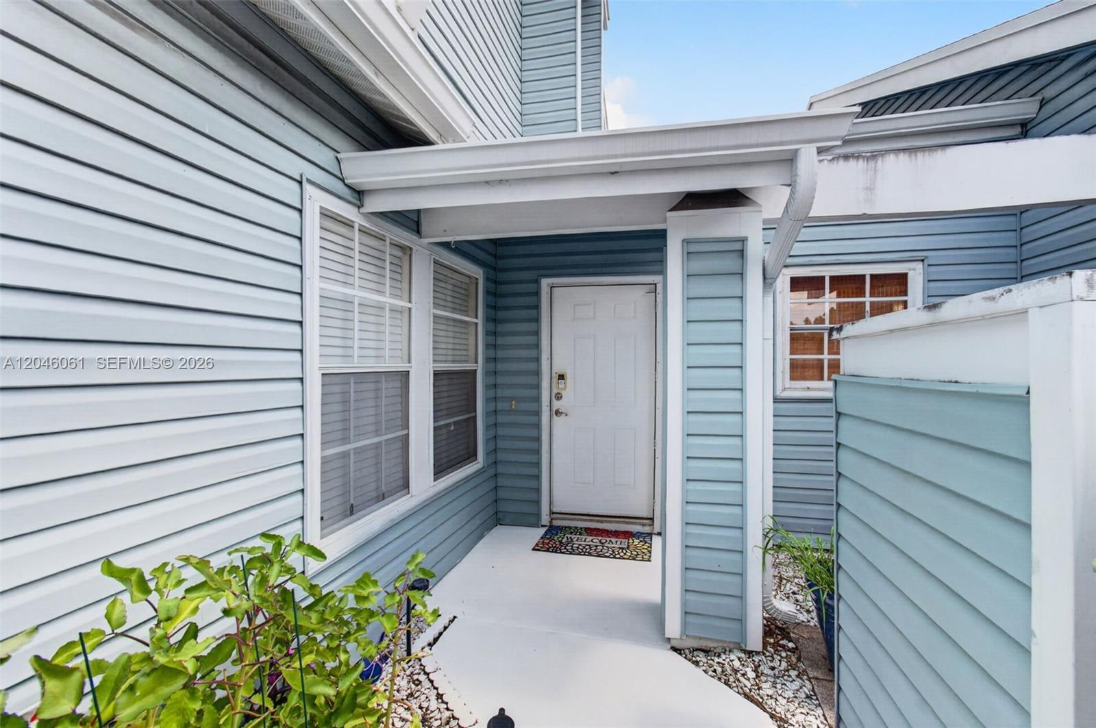 3855 Island Club Cir, Lake Worth FL 33462 photo 3