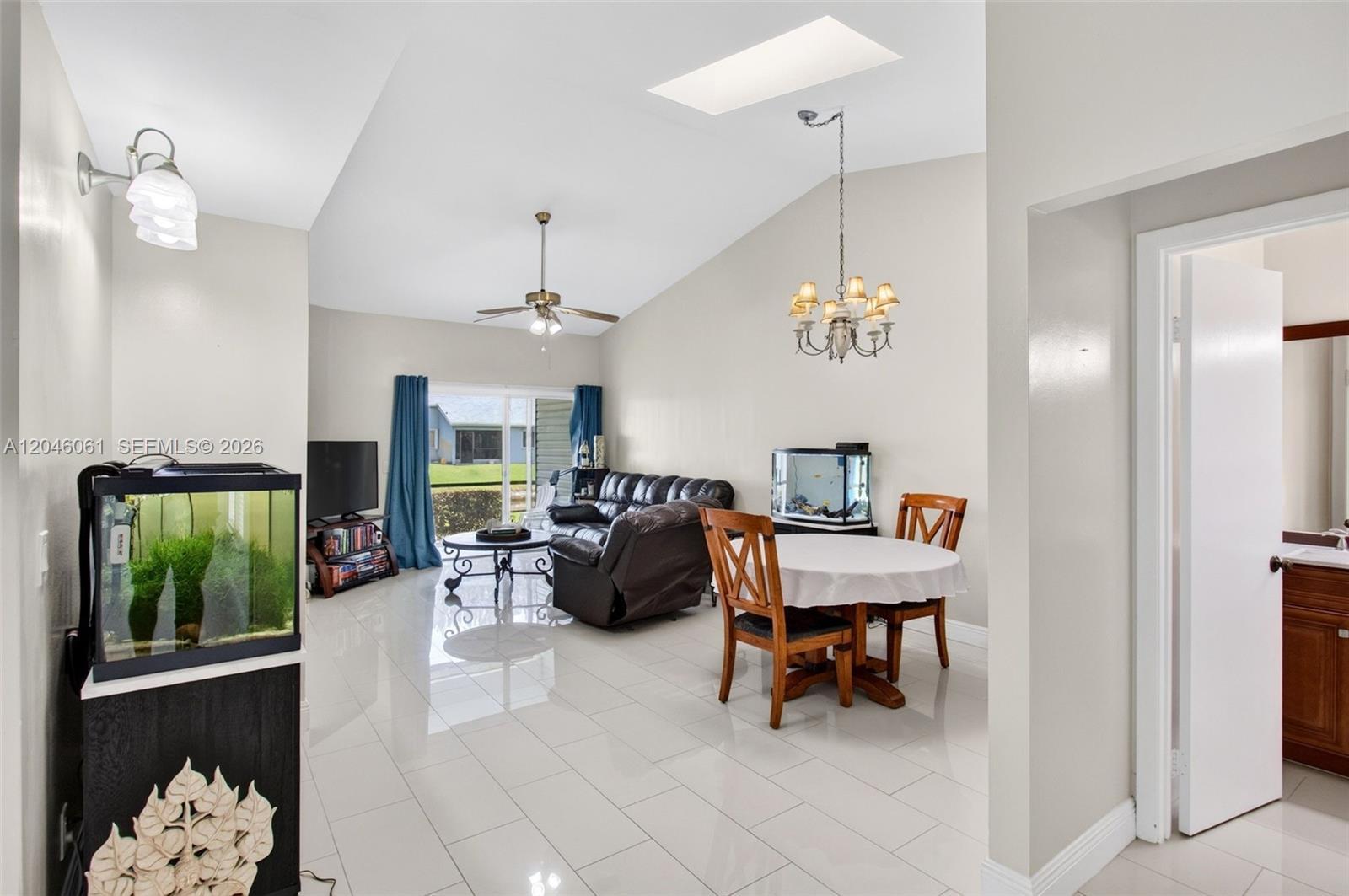3855 Island Club Cir, Lake Worth FL 33462 photo 5