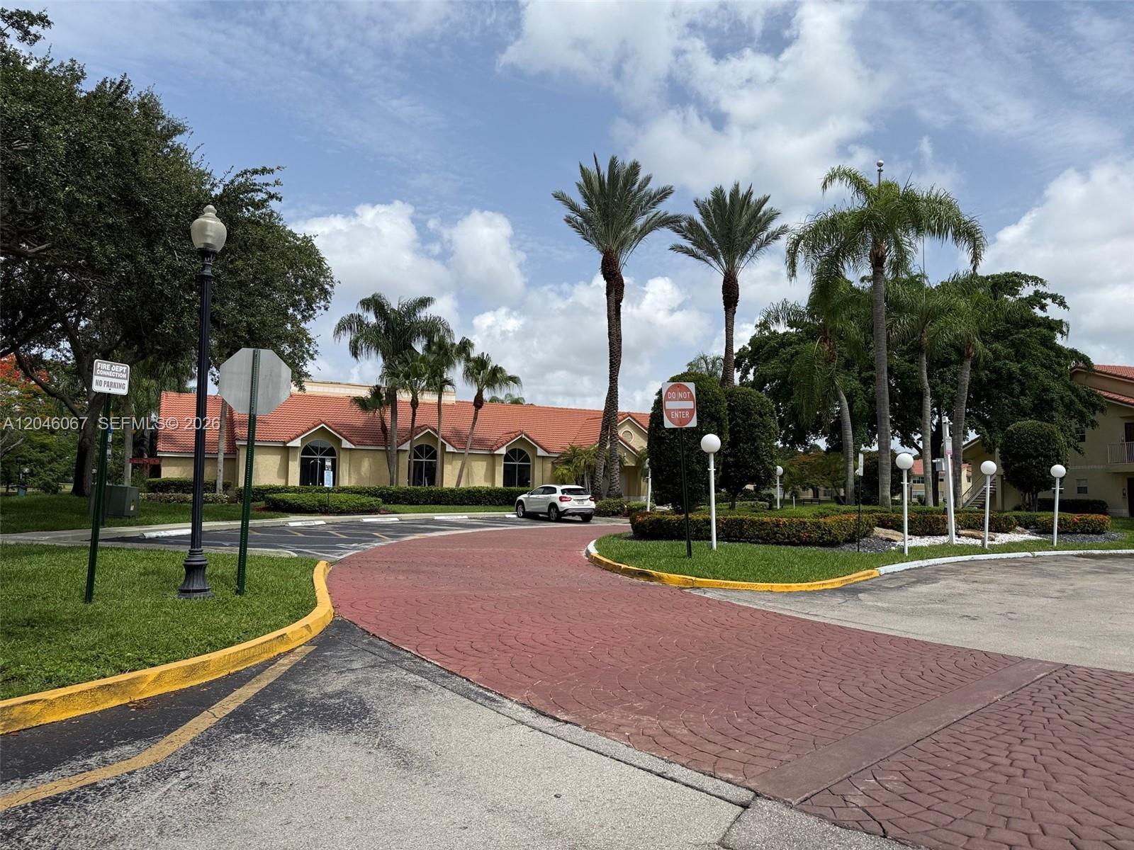 Sunrise, FL 33325 photo 3