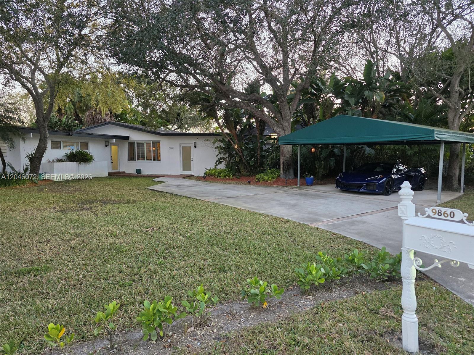 9860 SW 140th St, Miami FL 33176 photo 2