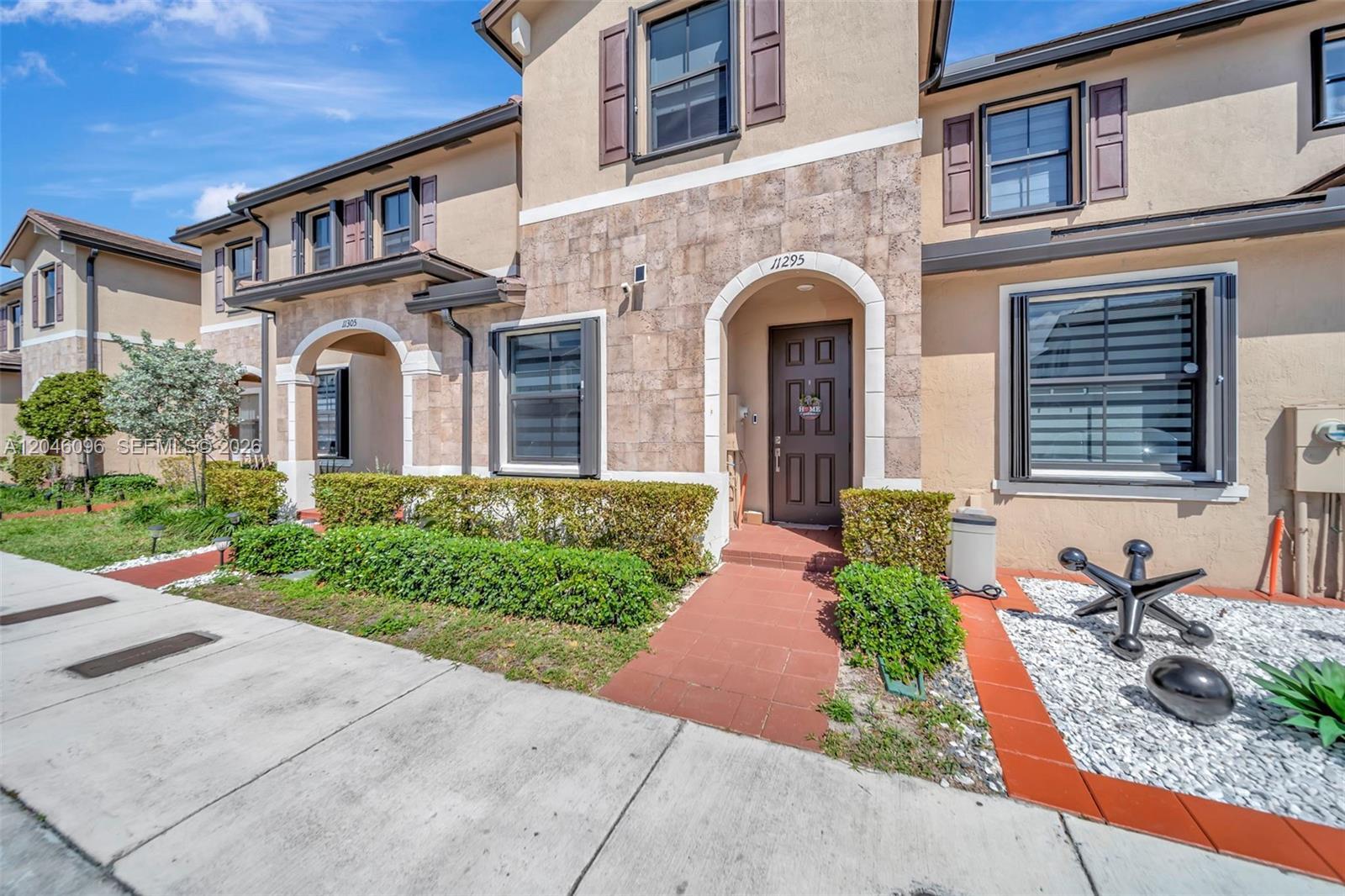 11295 W 34th Way, Hialeah FL 33018 photo 3
