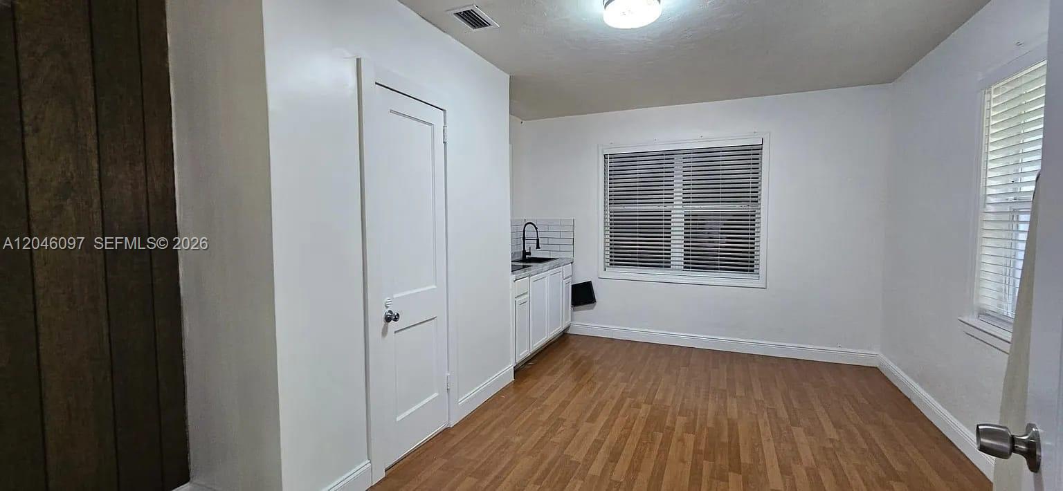 435 SW 33rd Ave, Miami FL 33135 photo 4