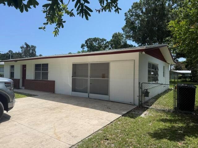 304 S 30th Street, Fort Pierce FL 34947 photo 2