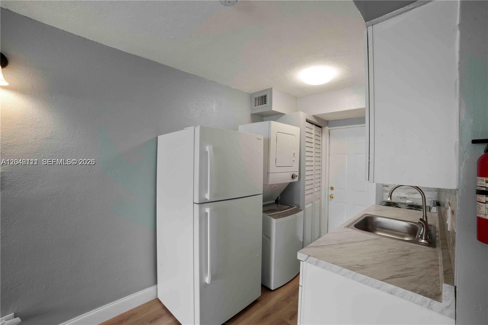 817 NW 12th Ave # 2, Fort Lauderdale FL 33311 photo 5