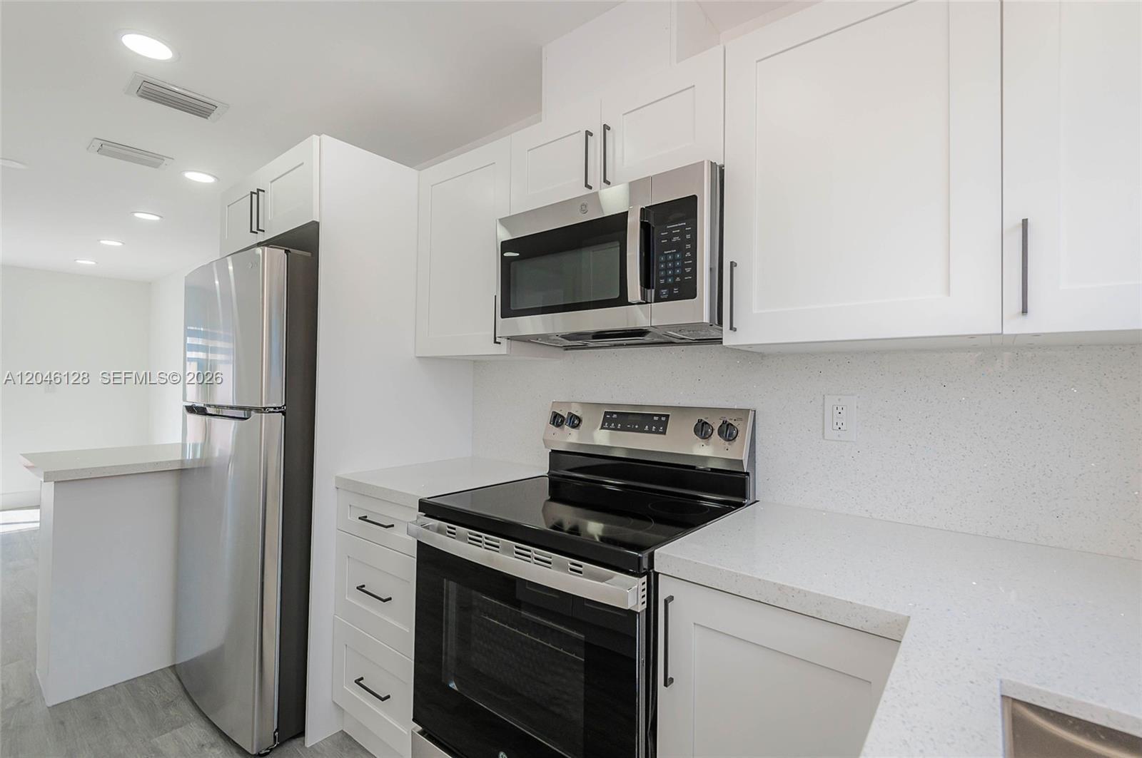 8085 NW 8th St # 9, Miami FL 33126 photo 4