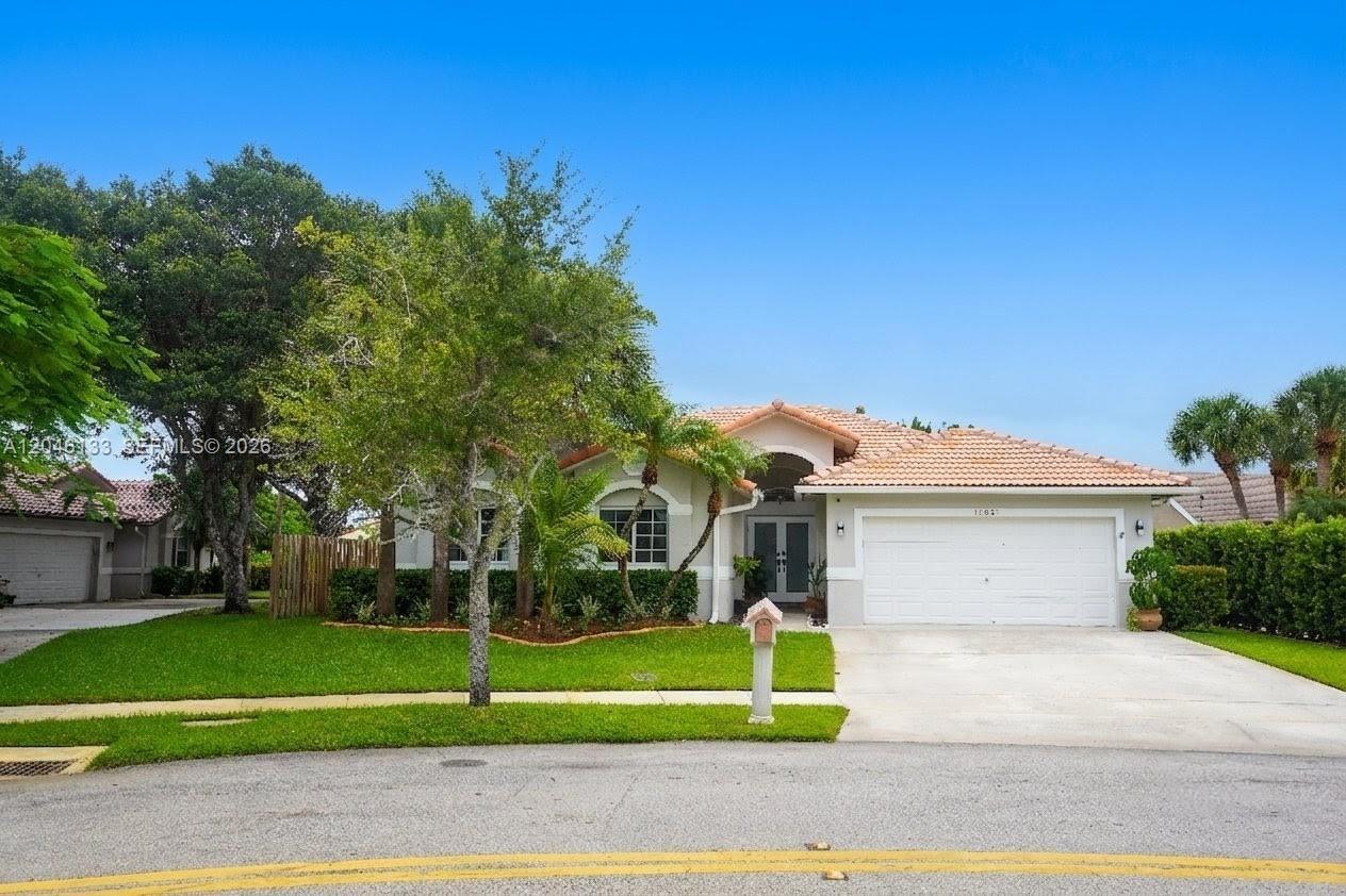 16850 Crestview Ln, Weston FL 33326 photo 2