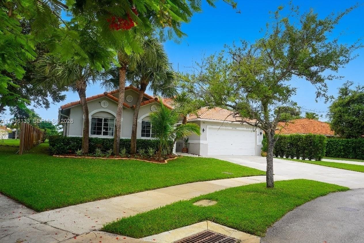 16850 Crestview Ln, Weston FL 33326 photo 4