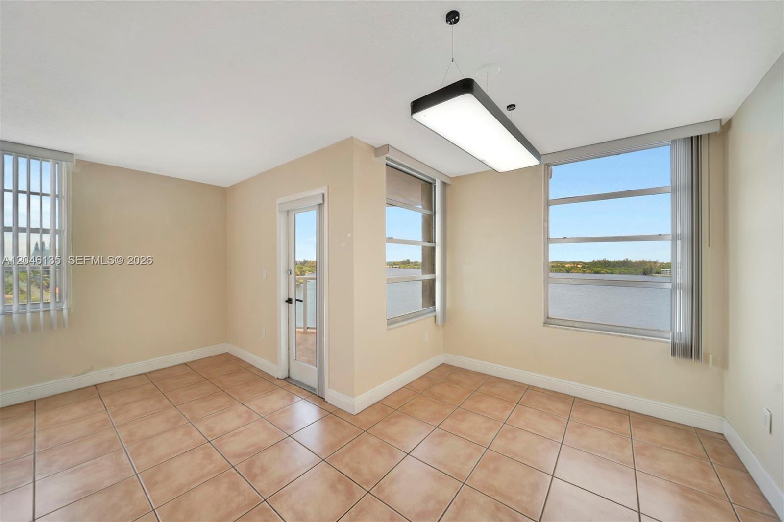 Miami, FL 33179 photo 5