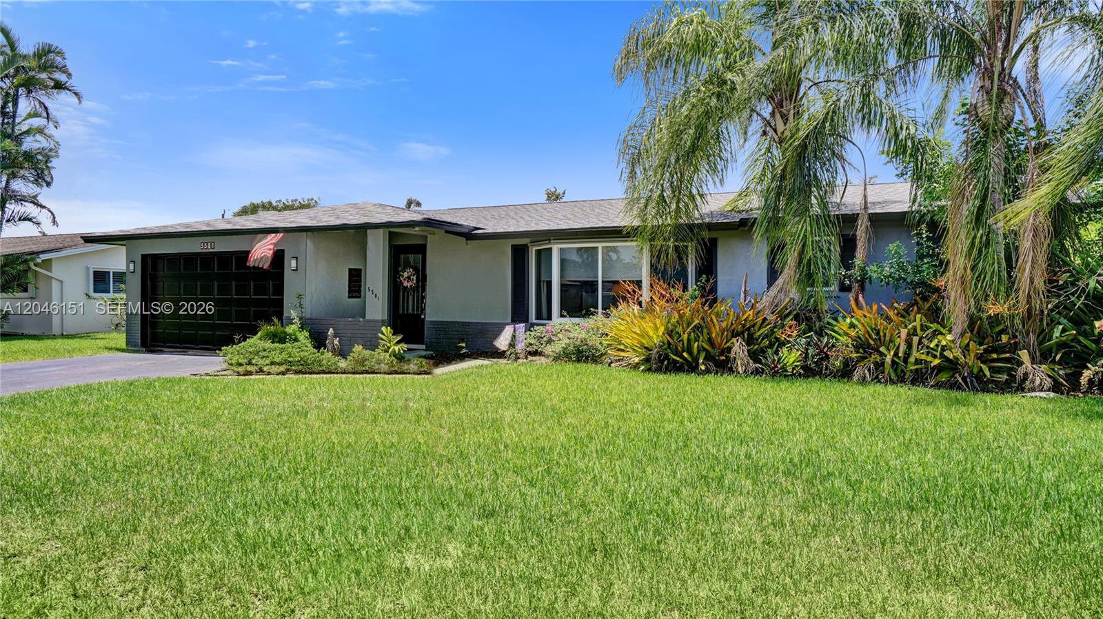 5581 SW 7th St, Plantation FL 33317 photo 2