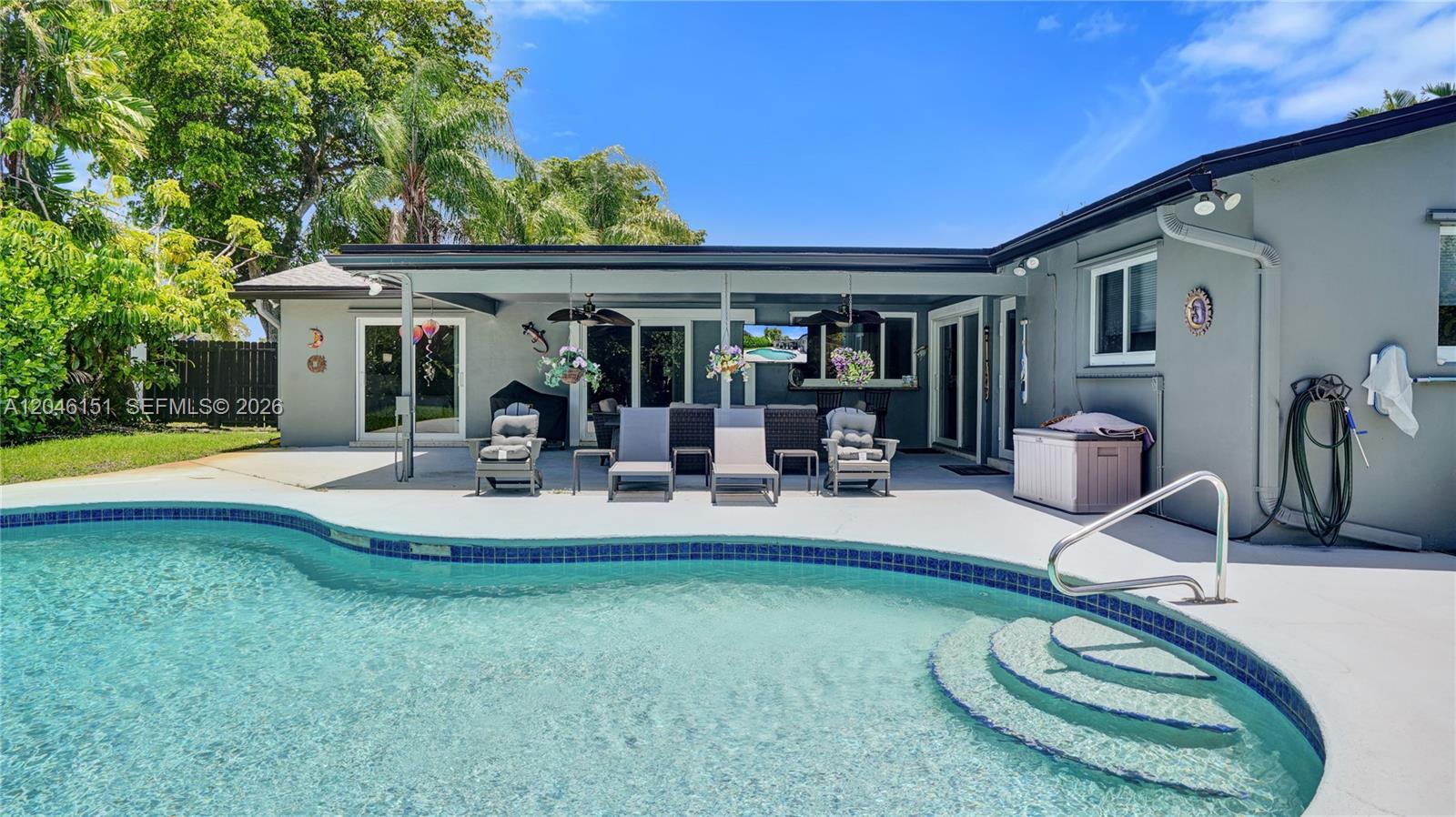 5581 SW 7th St, Plantation FL 33317 photo 4