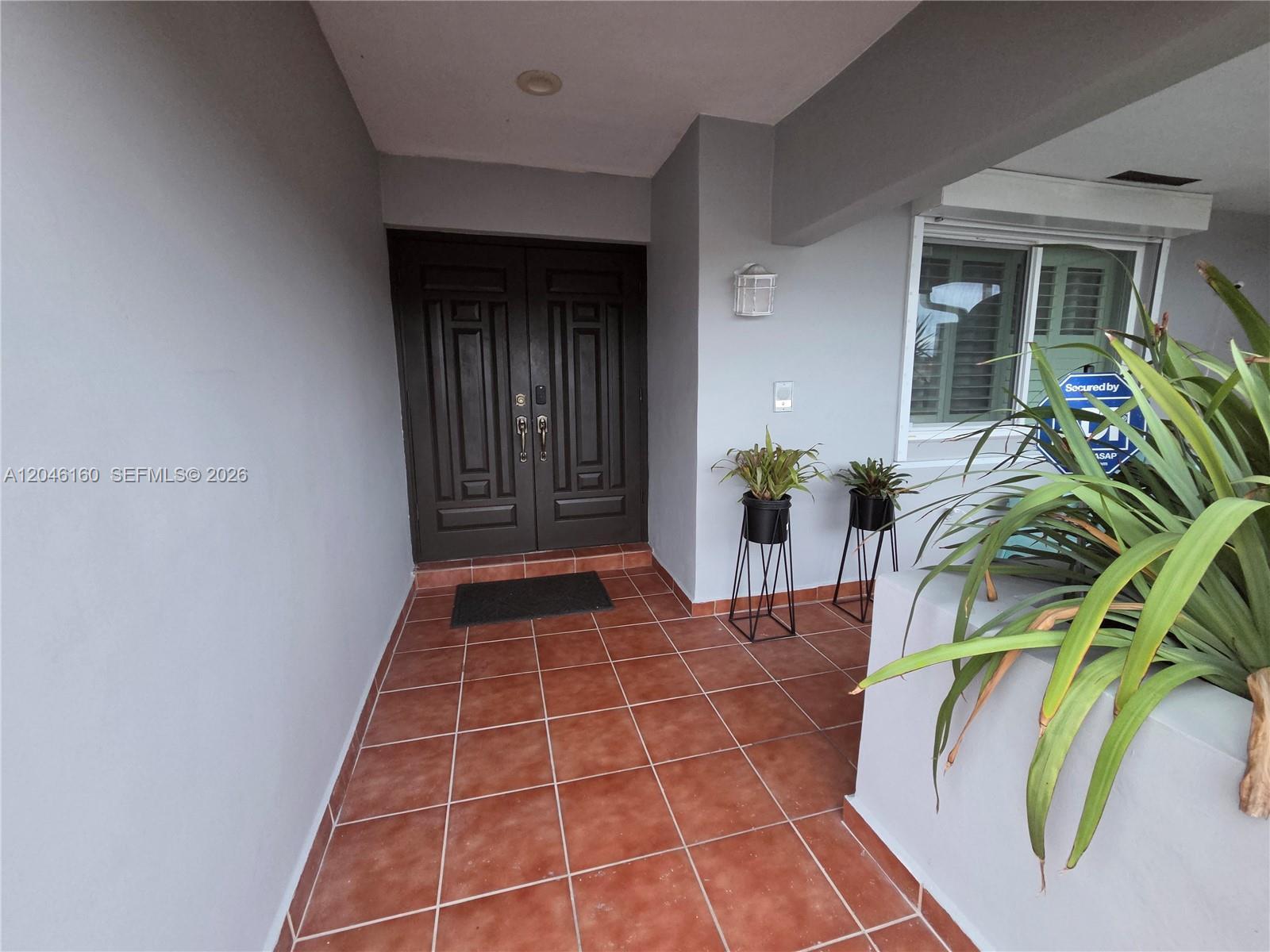 10321 SW 17th St, Miami FL 33165 photo 2