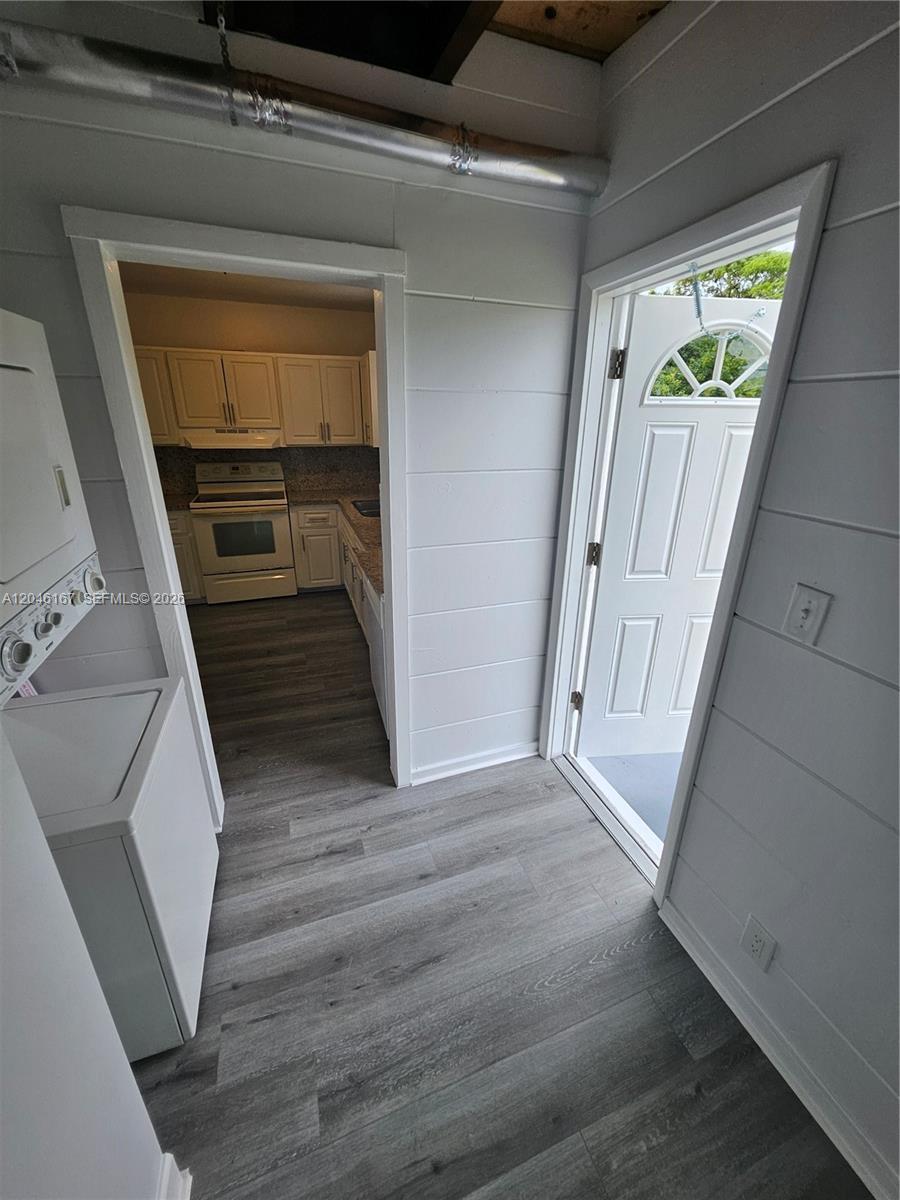 2121 NW 28th St, Oakland Park FL 33311 photo 5