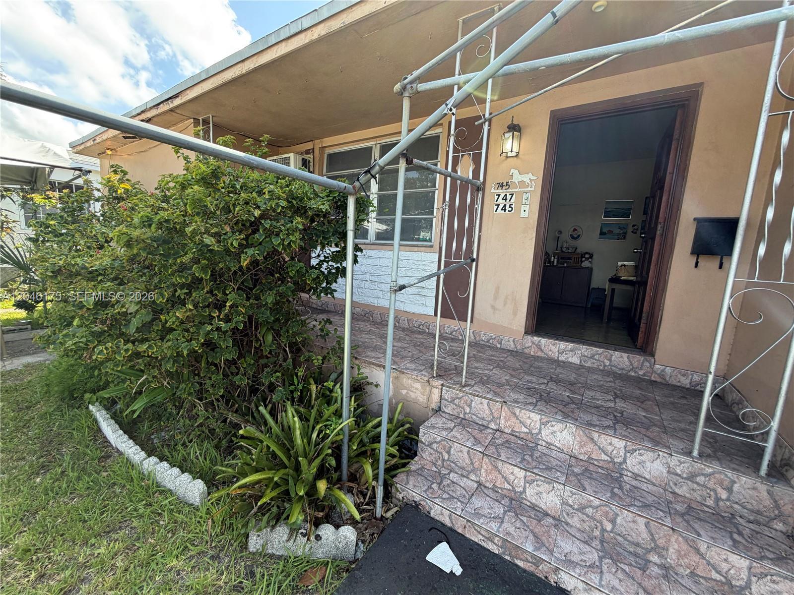 745 NW 32nd Ave, Miami FL 33125 photo 3