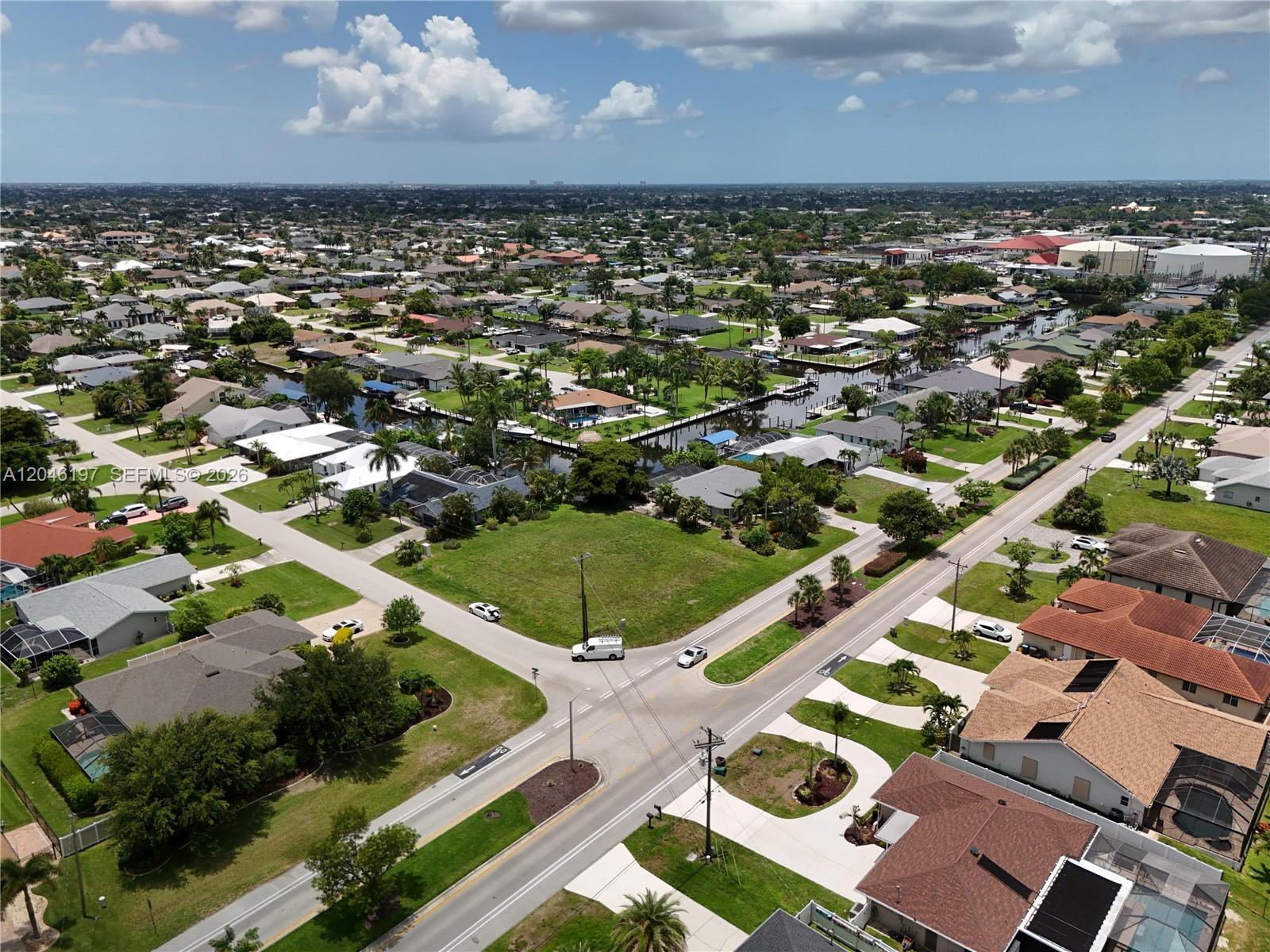 2014 EVEREST PKWY, Cape Coral FL 33904 photo 3