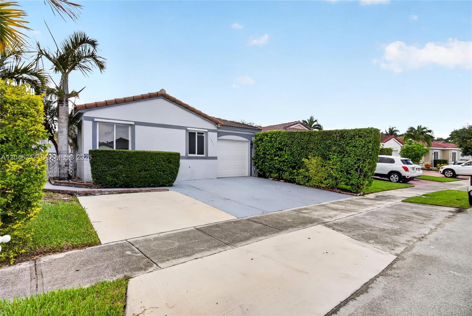 17501 SW 142nd Ct, Miami FL 33177 photo 3