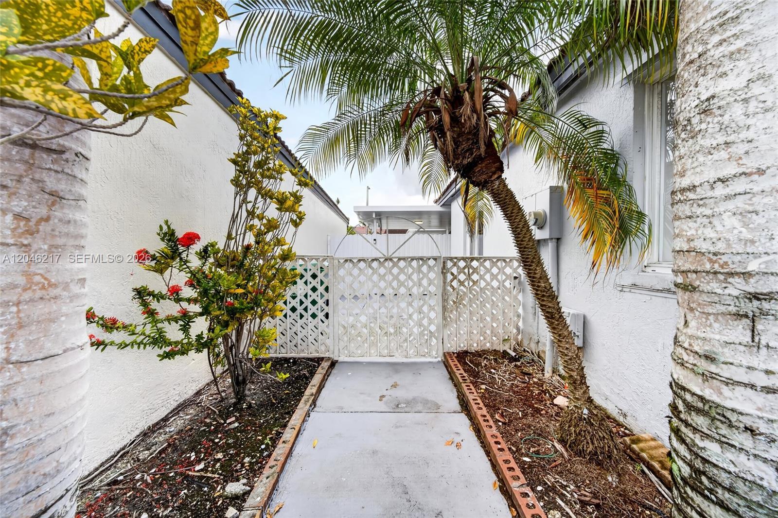 17501 SW 142nd Ct, Miami FL 33177 photo 5