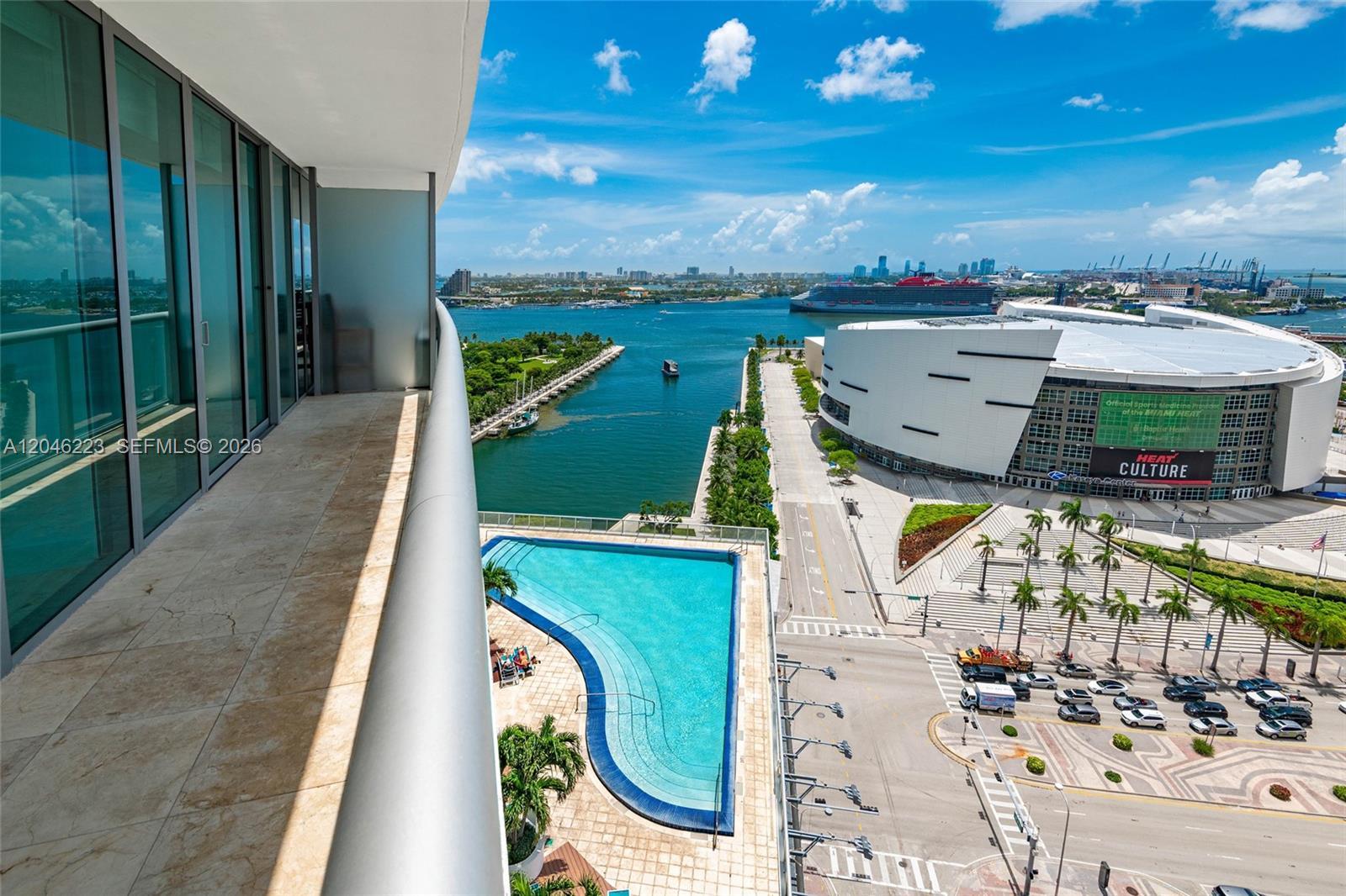 888 Biscayne Blvd # 2002, Miami FL 33132 photo 5