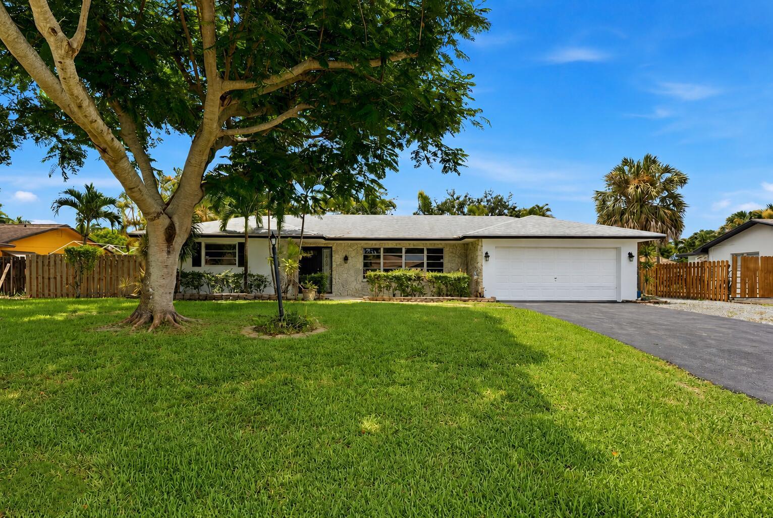 31 W Coconut Drive, Lake Worth FL 33467 photo 5