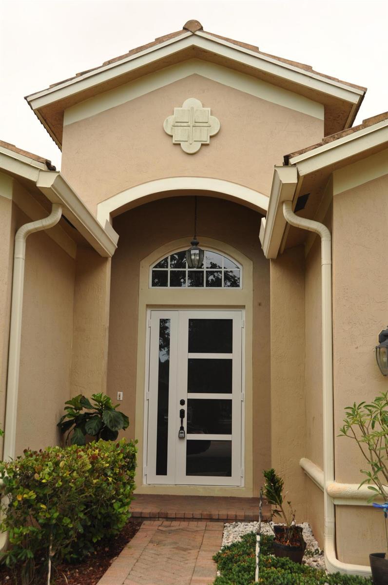 19496 S Whitewater Avenue, Weston FL 33332 photo 3