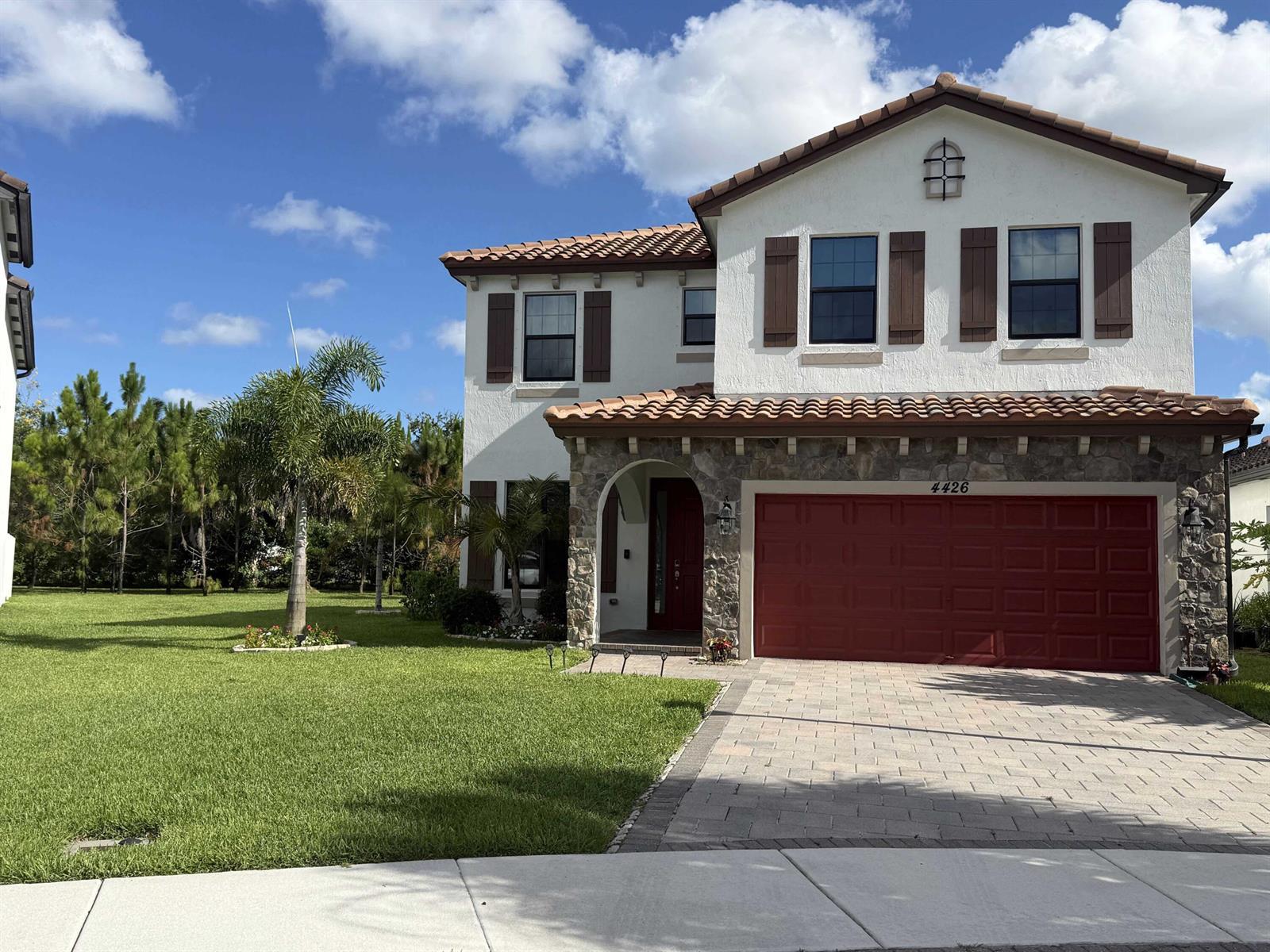 4426 Buena Tara Drive, FL 33413 photo 2