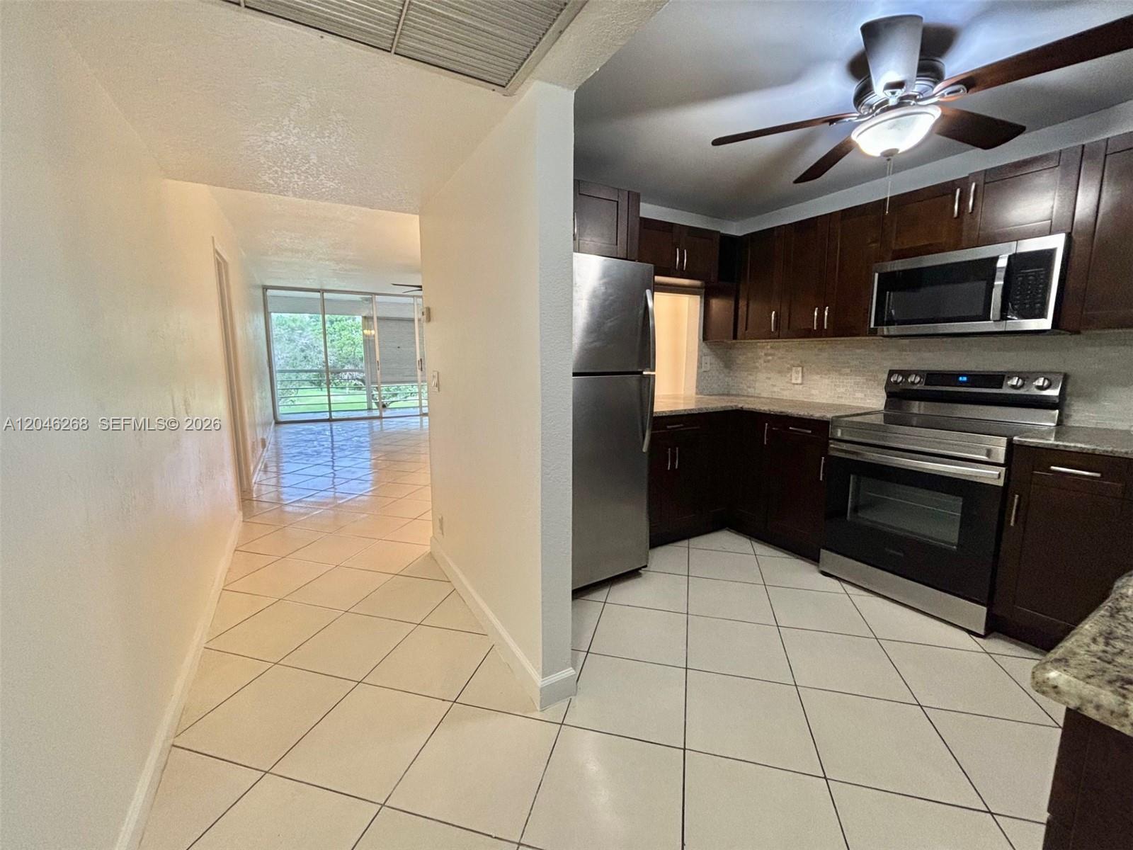 9411 Evergreen Pl # 303, Davie FL 33324 photo 5