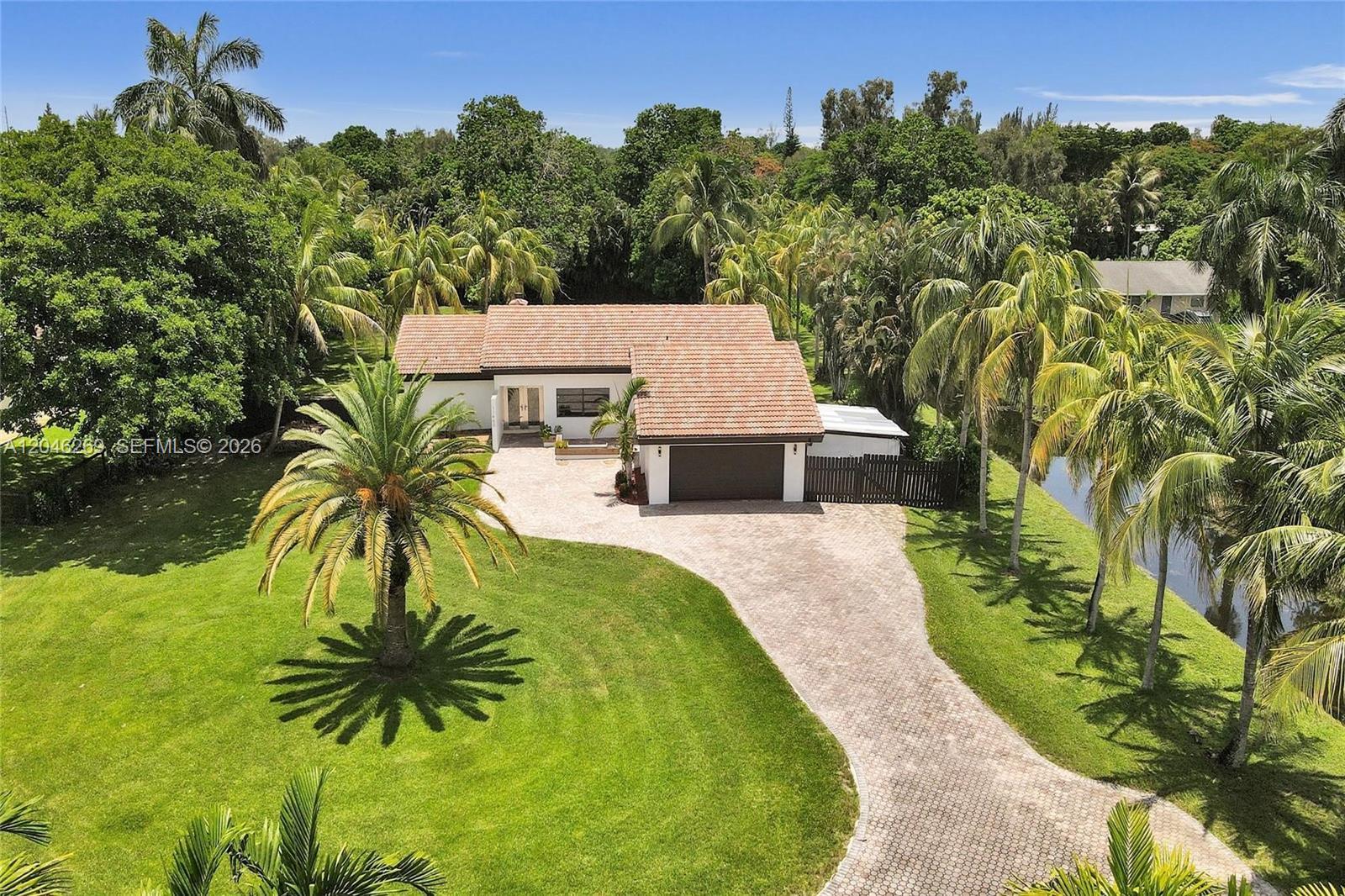 11460 SW 1st Ct, Plantation FL 33325
