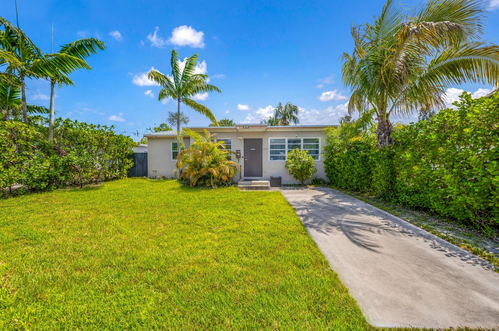 2326 Harding Street # 2326, Hollywood FL 33020