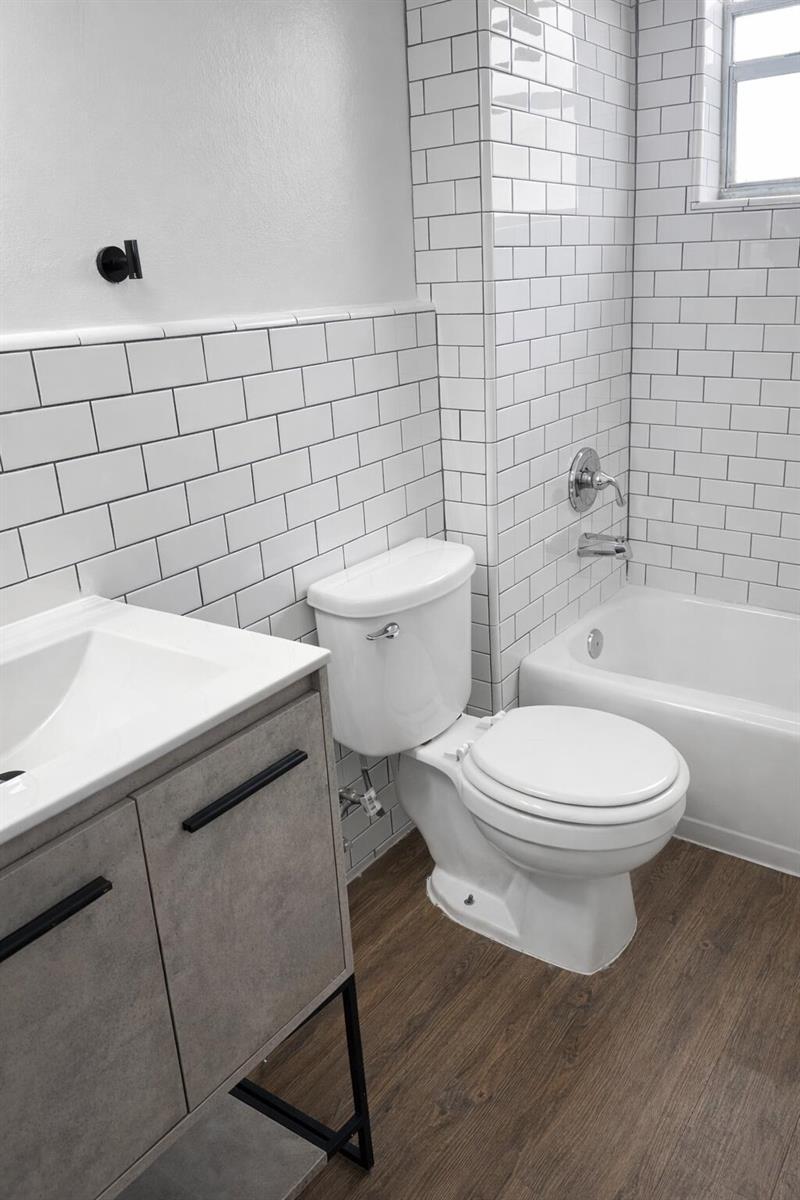 980 NE 169th Street, North Miami Beach FL 33162 photo 3