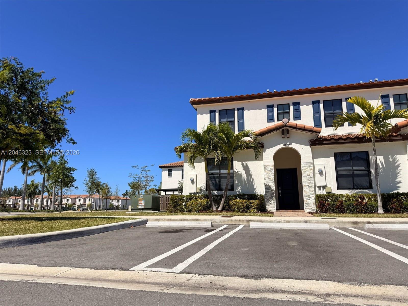 Homestead, FL 33032 photo 2